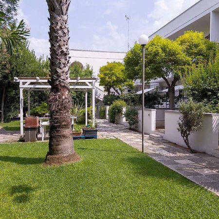 Residence Borgo Latino- Localo Torre dell'Orso Εξωτερικό φωτογραφία