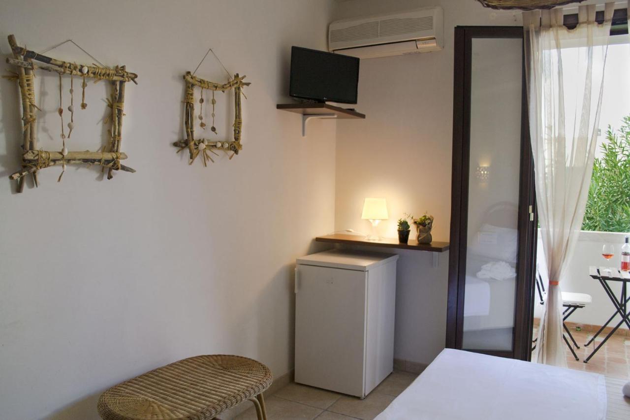 Residence Borgo Latino- Localo Torre dell'Orso Εξωτερικό φωτογραφία