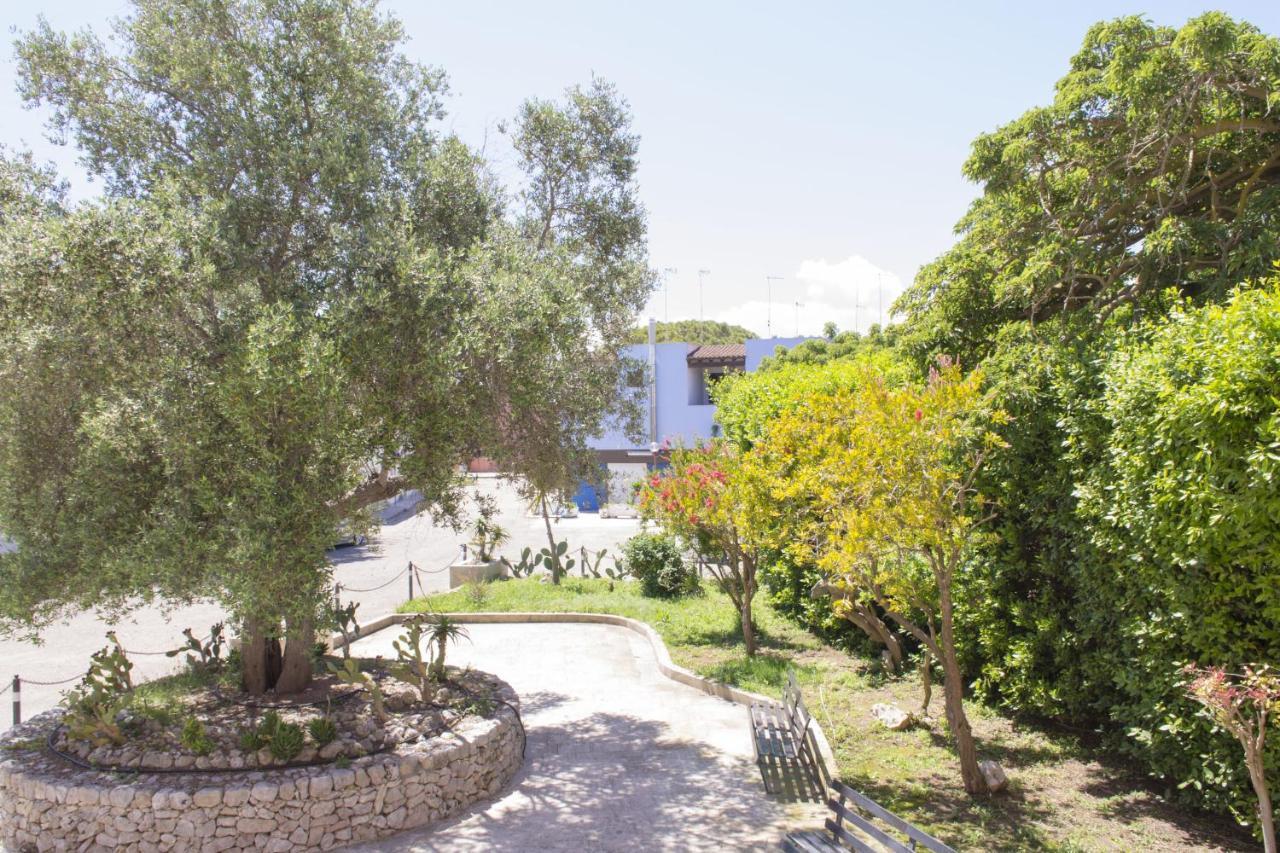 Residence Borgo Latino- Localo Torre dell'Orso Εξωτερικό φωτογραφία